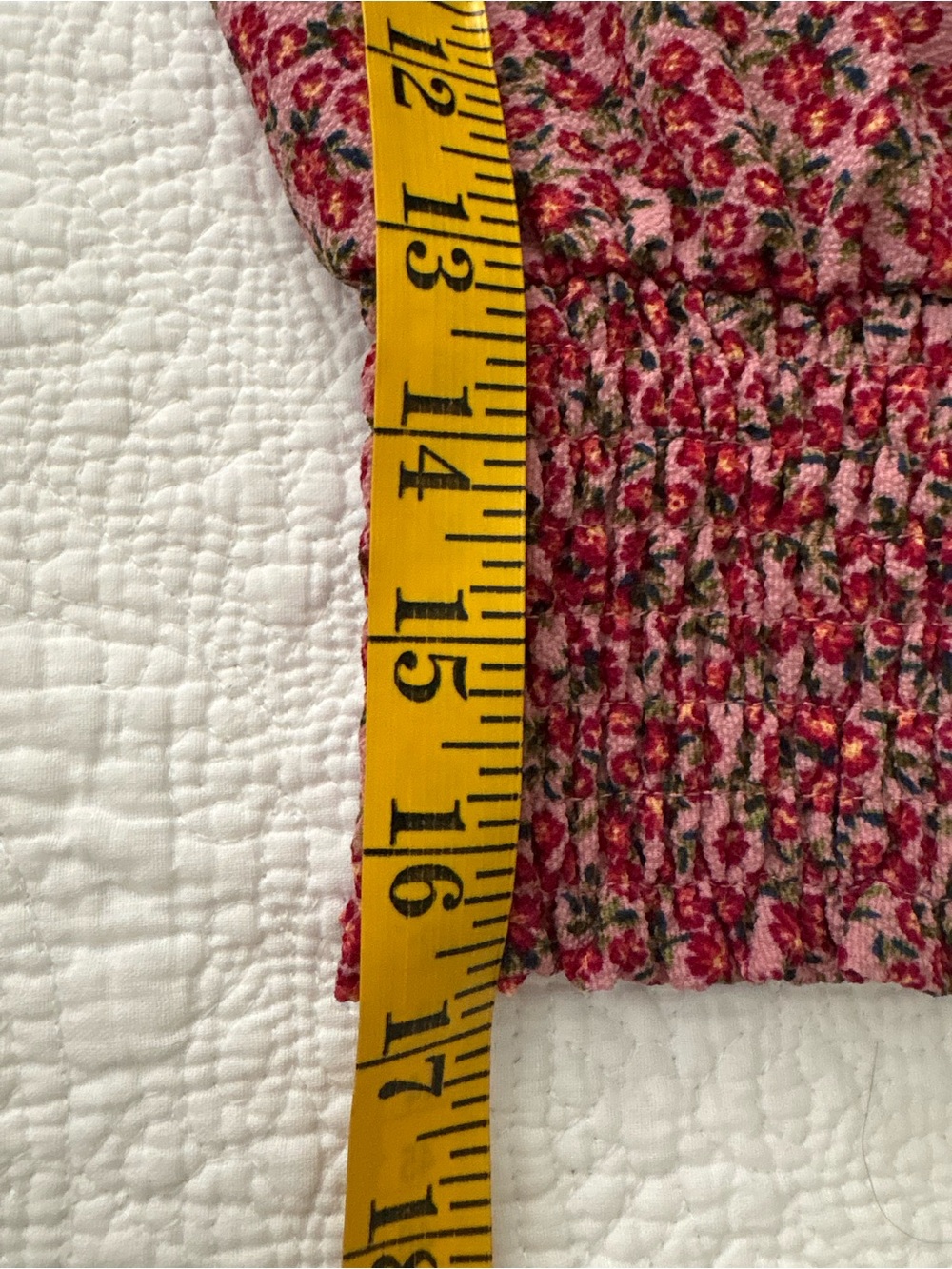 Monteau Pink Floral Smocked Crop Top w/short flutter sleeves. Small. Great shape - Picture 11 of 15